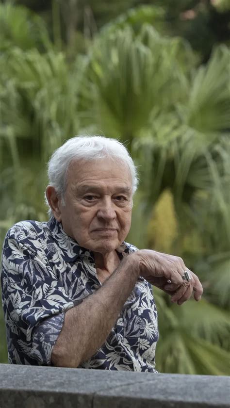 Cantor E Compositor Carlos Lyra Morre Aos 90 Anos No Rio De Janeiro