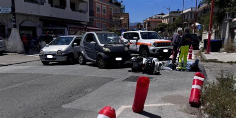 Messina Scontro Auto Moto Sulla Litoranea Nord Un Ferito E Traffico