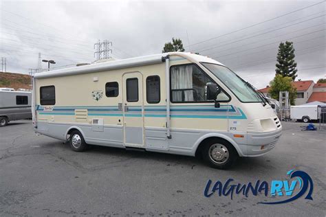 1993 National RV TropiCal 275 Laguna RV