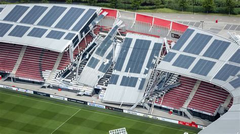 Nac Onderzoekt Constructie Dak Stadion Voor Nieuwe Schermen Nos