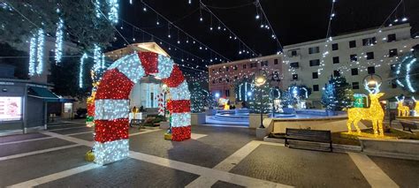 Illuminazione Artistica In Centro E A Lavinio Si Accende Il Natale Di