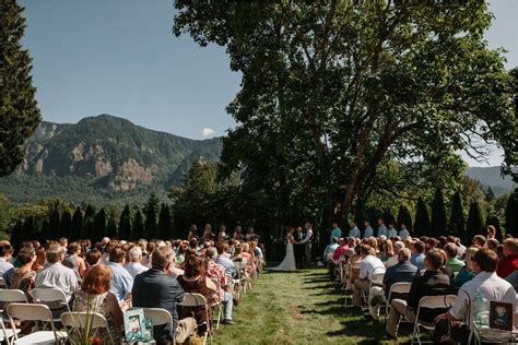 COLUMBIA RIVER GORGE WEDDING VENUES · Katy Weaver Photography