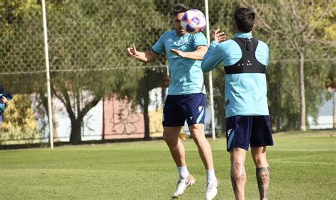 Racing Atlético Tucumán formaciones árbitro Racing de Alma