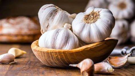 How To Store Garlic So It Doesn T Smell Storables