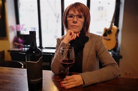 Ивона Разлогова, „Винпром Свищов“: Виното е част от здравословния начин ...