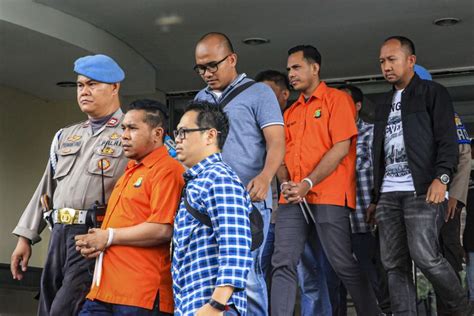 Foto Pasal Kepada Kedua Penyerang Novel Baswedan Dipermasalahkan Ini