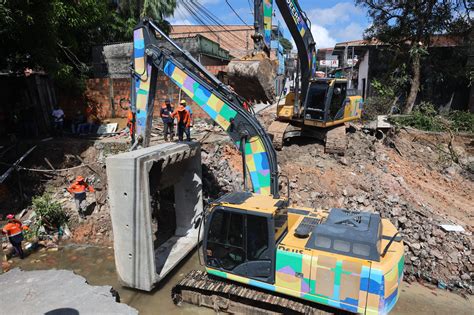 Em Menos De 24 Horas Prefeitura Implanta As Primeiras Aduelas Para