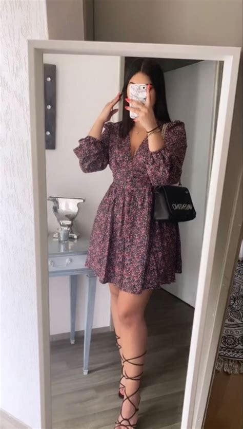 Perfil Modelo Webcam Your Hot Girl Stripchat