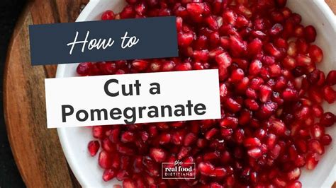 How To Cut A Pomegranate The Correct Way Youtube