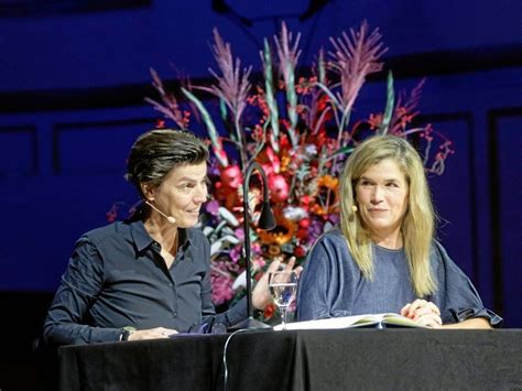 Wie Anke Engelke Und Carolin Emcke Frauen Ihre Stimme Geben