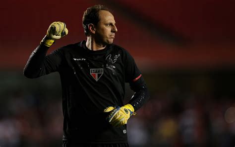 Goalkeeper Rogerio Ceni Set To End Record Breaking Career