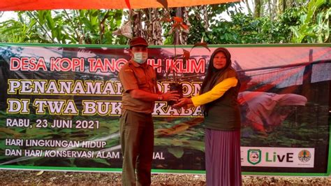 Melestarikan Hutan Menyelamatkan Petani Kopi Dari Dampak Perubahan