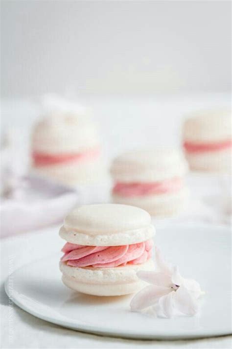 Pin By Deb Twynam On S W E E T T R E A T S Macarons Italian Cookie