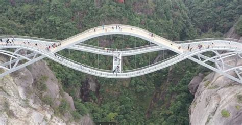 Ruyi Bridge Incredible 100m Bending Glass Bridge Opens In China