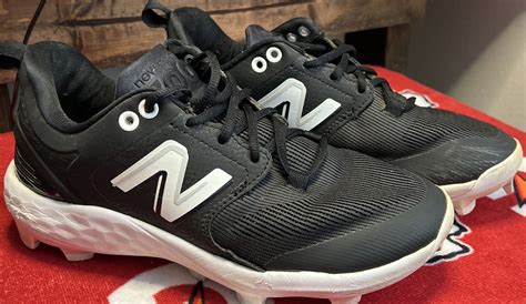 New Balance Men S Fresh Foam 3000v6 Black Molded Athletic Cleats Size 7 Used Ebay