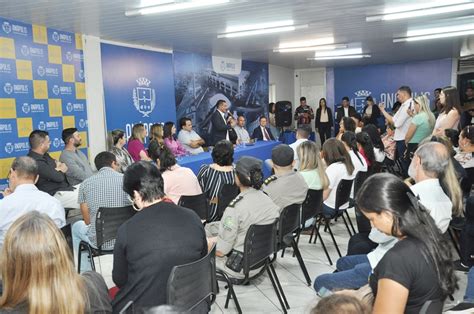 Prefeitura E Instituto Celebram Conv Nio Em Solenidade Simb Lica E