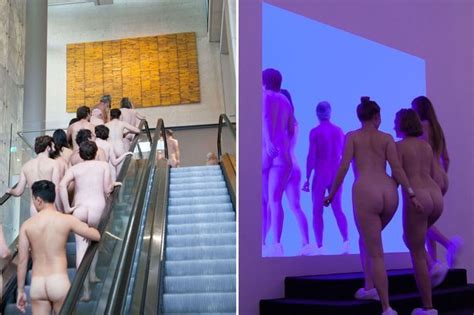 Art Lovers Get Naked For New Australia Exhibition Photos Diamond Celebrities