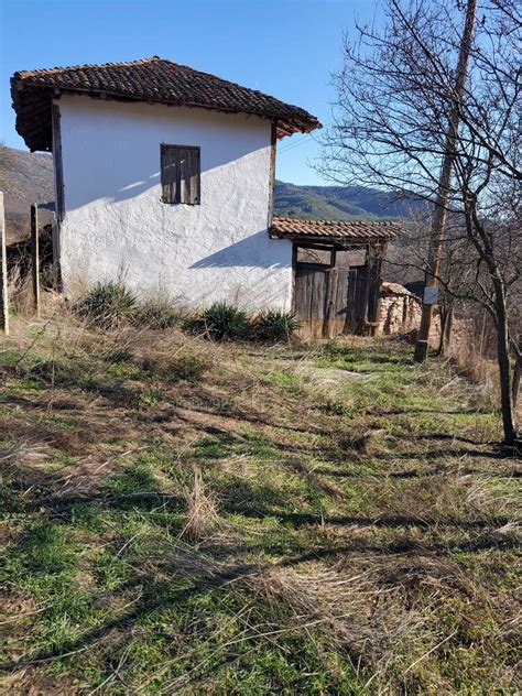 продава къща старинна, с. Поибрене, махала Кайряка, Панагюрище община ...
