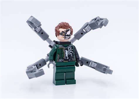 Review LEGO Marvel 76275 Motorcycle Chase Spider Man Vs Doc Ock