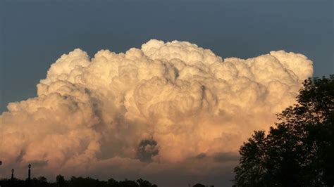 Time Lapse Of A Thunderhead Cloud Youtube