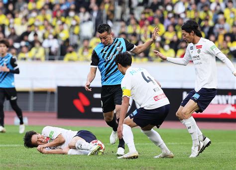 【天皇杯】川崎fがpk戦死闘制し3大会ぶり2度目優勝 鬼木達監督は就任7季で7つ目タイトル 天皇杯写真ニュース 日刊スポーツ