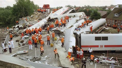 Vor 20 Jahren Das Zugunglück Von Eschede Deutschlandfunkde