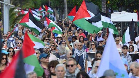 Miles De Personas Se Manifiestan En Canarias Contra El Genocidio De