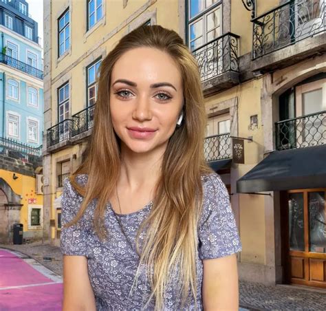 Smiling Emmy Smilingemmy Cam Free Live Nude Sex Show Chat Camsoda