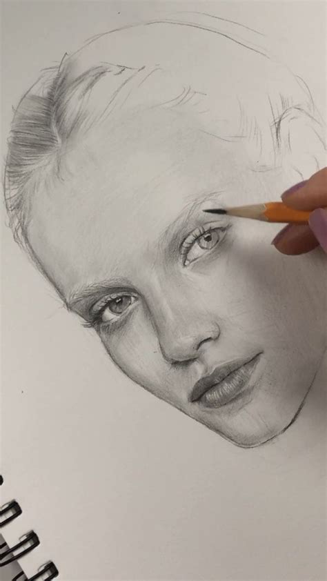 Pin by Menyhártné Zana Éva on Rajzoláshoz Realistic drawings Drawing