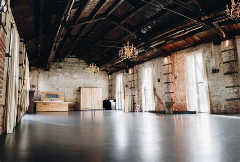 The Green Building A Stunning Brooklyn Wedding Venue Youll Love