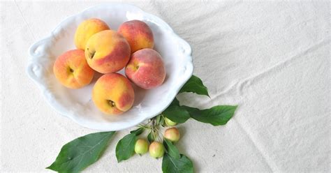 The Grower's Daughter: In Season - Peaches