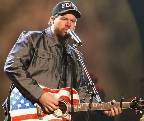 Toby Keith - I Love This Bar - DH Music