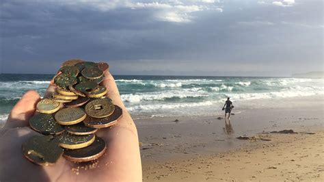 Coins Everywhere Metal Detecting At The Beach Garrett At Pro Metal