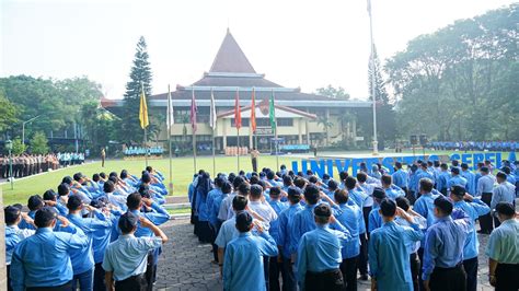 Uns Gelar Upacara Peringatan Hari Pendidikan Nasional