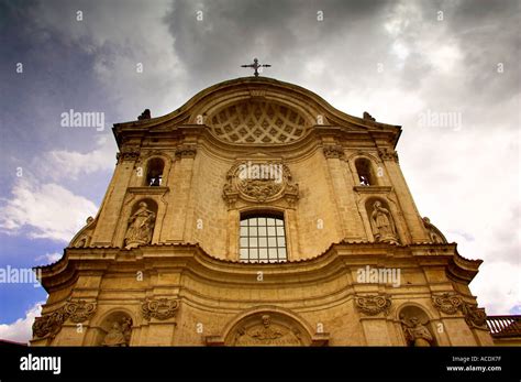 La Chiesa Barocca Di Santa Maria Del Suffragio Costruita Dopo Il