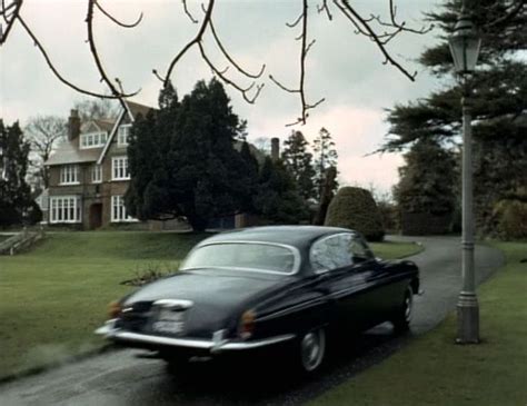 Imcdb Org Jaguar G Mk X In The Avengers