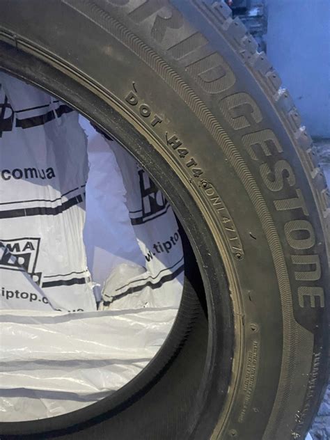 Літні шини Bridgestone 225 55 R19 без латок та порізів: 650 грн ...