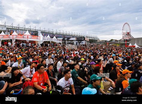 Suzuka Grand Prix Circuit, 9 November 2023: Fans during the 2023 Japan ...