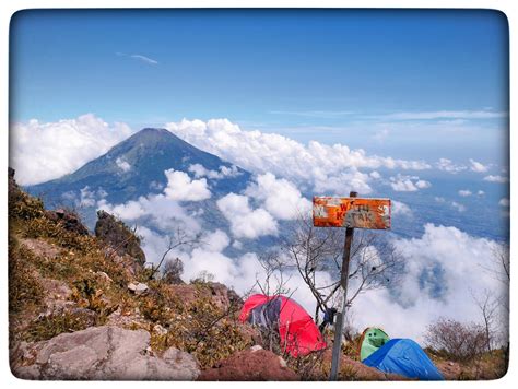 Pendakian Gunung Sumbing Via Garung Syair Perjalanan