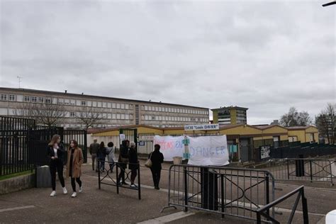 À Joigny Les Profs Du Lycée Davier Se Mobilisent Contre Les Réformes Joigny 89300