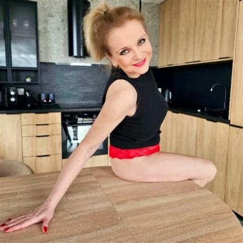 Junges Geiles Brocken Reife Blonde Dame Mit Dicken Titten XHamster