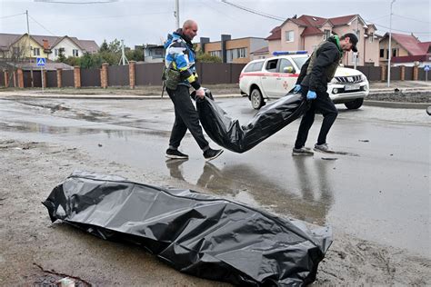 Hallan 410 Civiles Torturados Y Asesinados En La Ciudad De Bucha A 30