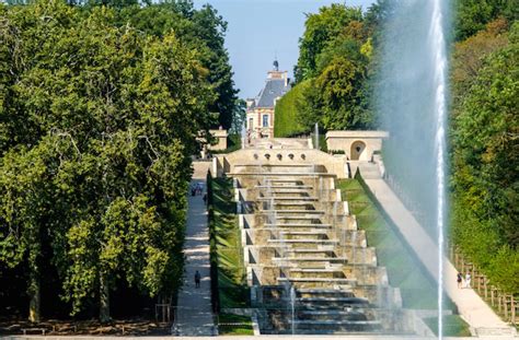 Leau Va Faire Des Bonds Au Parc De Sceaux