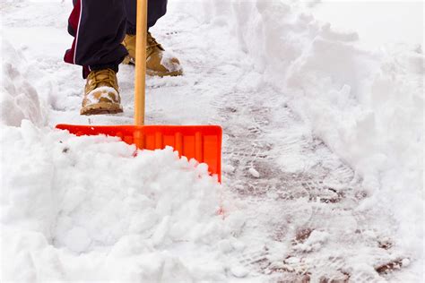 Shoveling Snow What You Need To Know Readers Digest