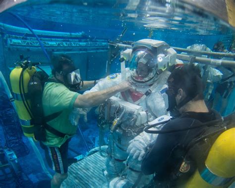 astronaut-training-underwater | EarthSky