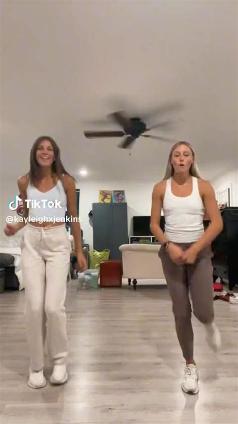 Pin On Tiktoks Video Cute Lazy Day Outfits Tiktok Style Simple