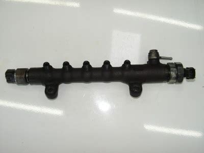 TOYOTA RAV4 II D4D REGULATOR CIŚNIENIA PALIWA 11601874130 oficjalne