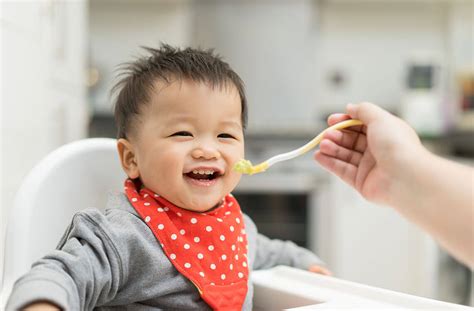 What to Feed Your One-Year-Old: An Easy Guide | Motherhood Malaysia
