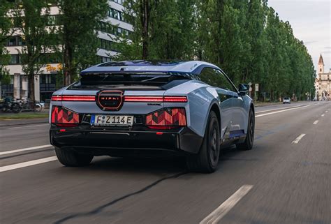 Elektroautomobil | Das Magazin für Elektromobilität | Zwei HiPhis mit ...