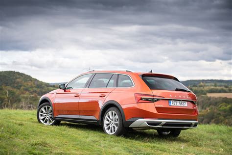ŠKODA SUPERB SCOUT, auto pro dobrodruhy - Škoda Motorsport